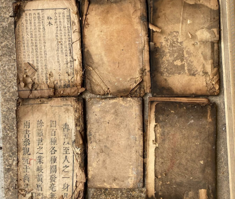 旧书古籍流传不易 且藏且珍惜